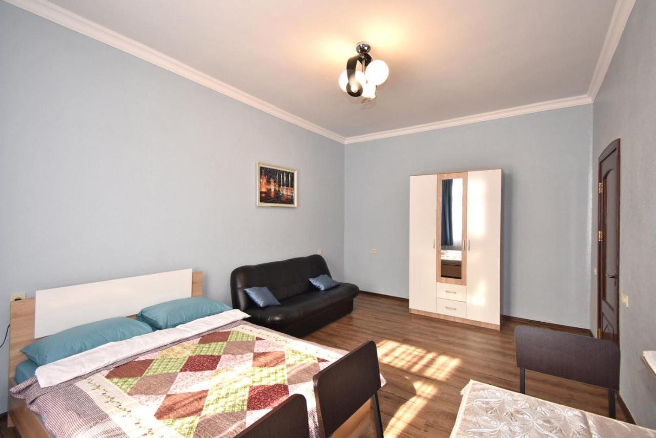 Apartment Near Sasundci Davit Metro Station Jerevan Eksteriør bilde