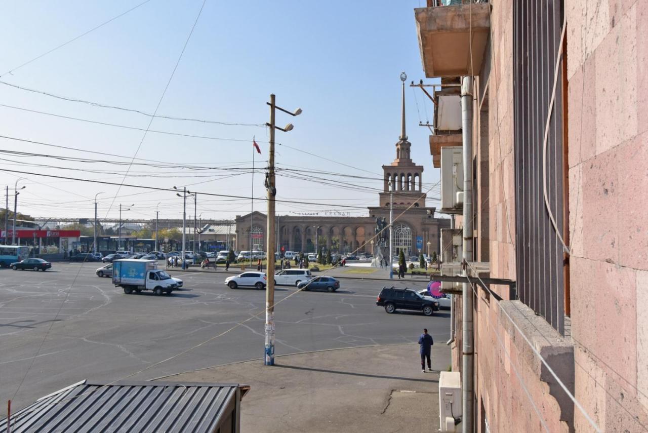 Apartment Near Sasundci Davit Metro Station Jerevan Eksteriør bilde